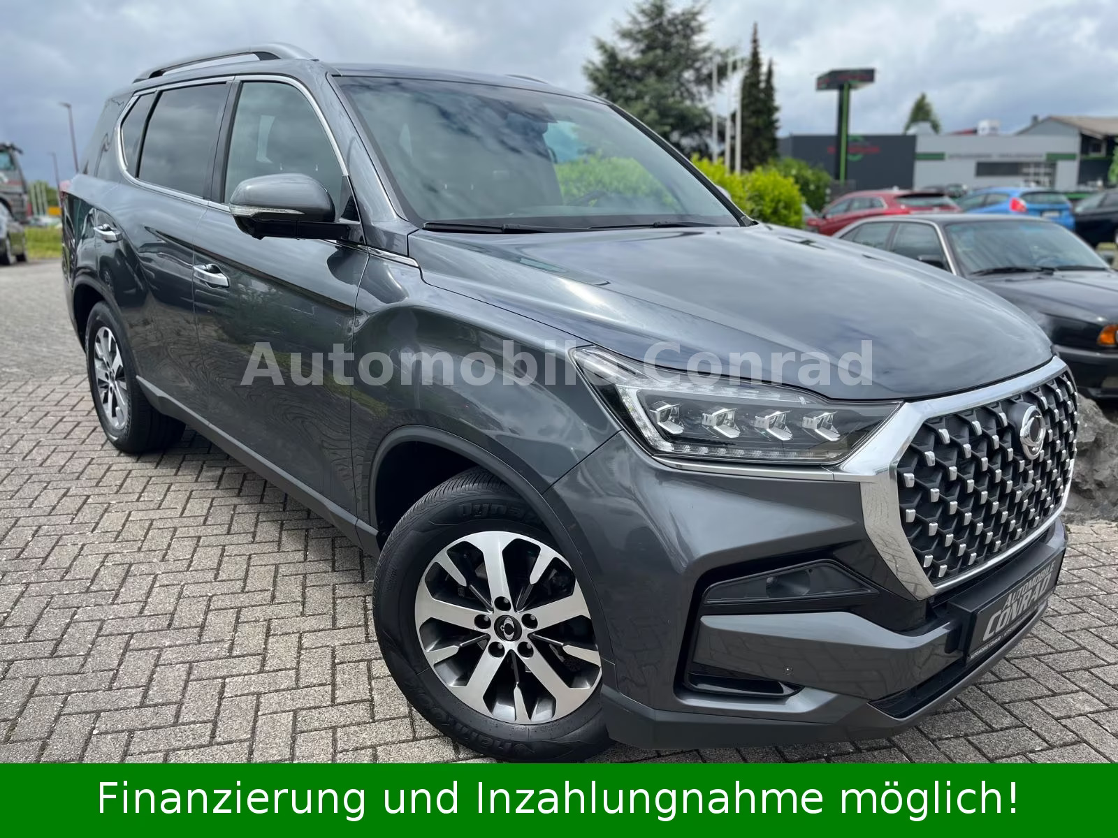 Ssangyong REXTON<br />
2.2D Automatik